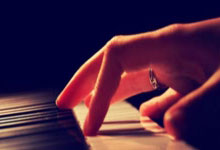 手机买股票用哪个app好:股票炒股配资开户-家具股突然大跌！特朗普最新关税威胁 宣布对家具进口展开调查