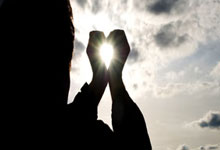 股票怎么用杠杆交易:十大股票配资网站-比亚迪8月新能源汽车销量37.36万辆 与上年同期基本持平